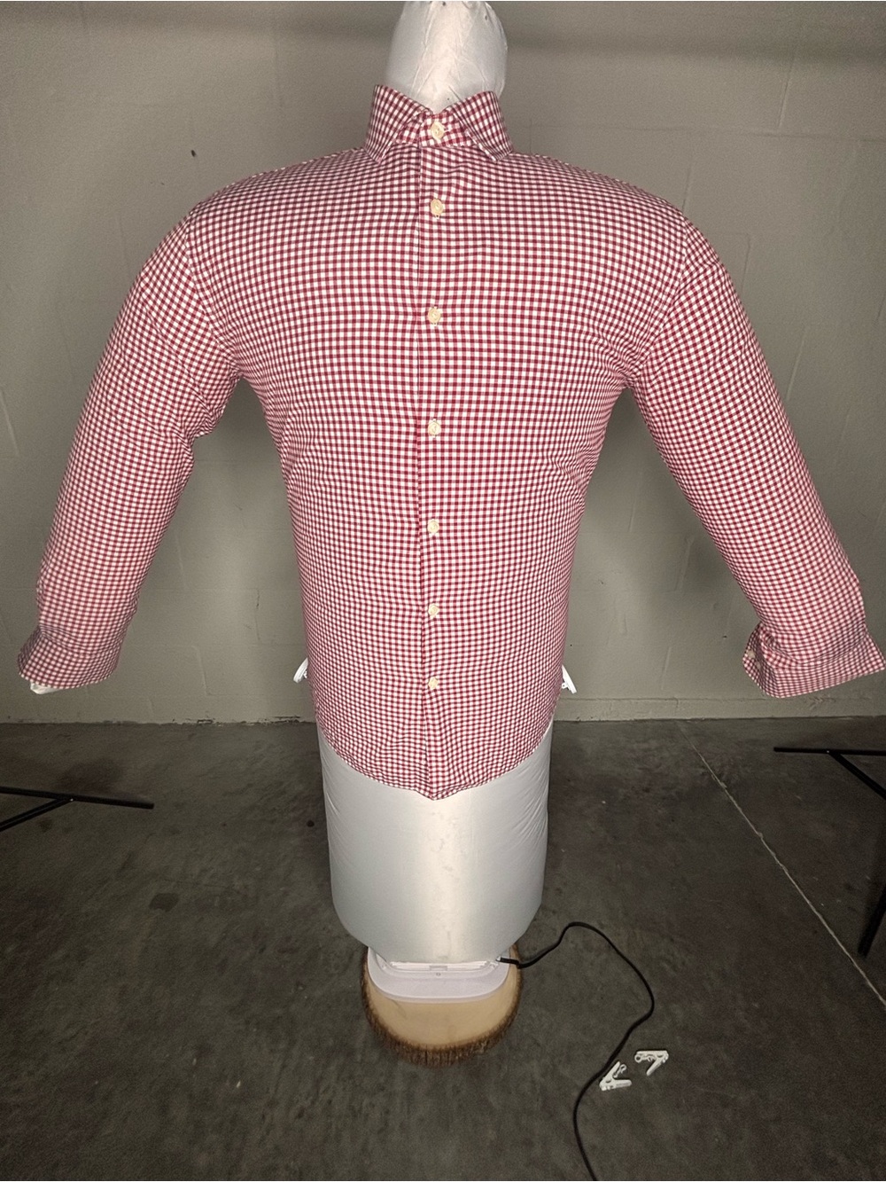Dockers Mens (US) L Red Check Button Down Shirt Long Sleeve